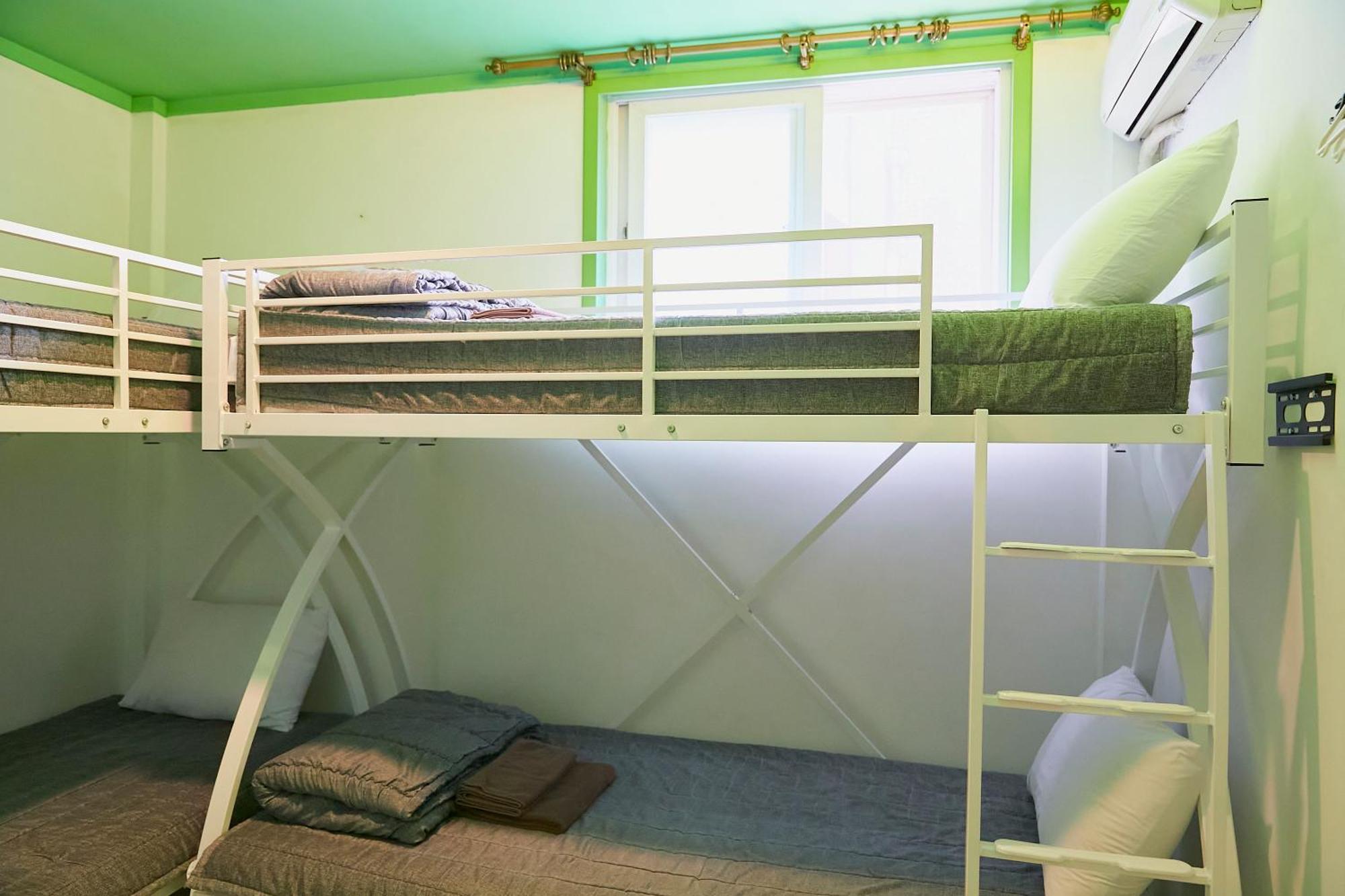 Travelers A Korea Hostel Seoul Exteriör bild