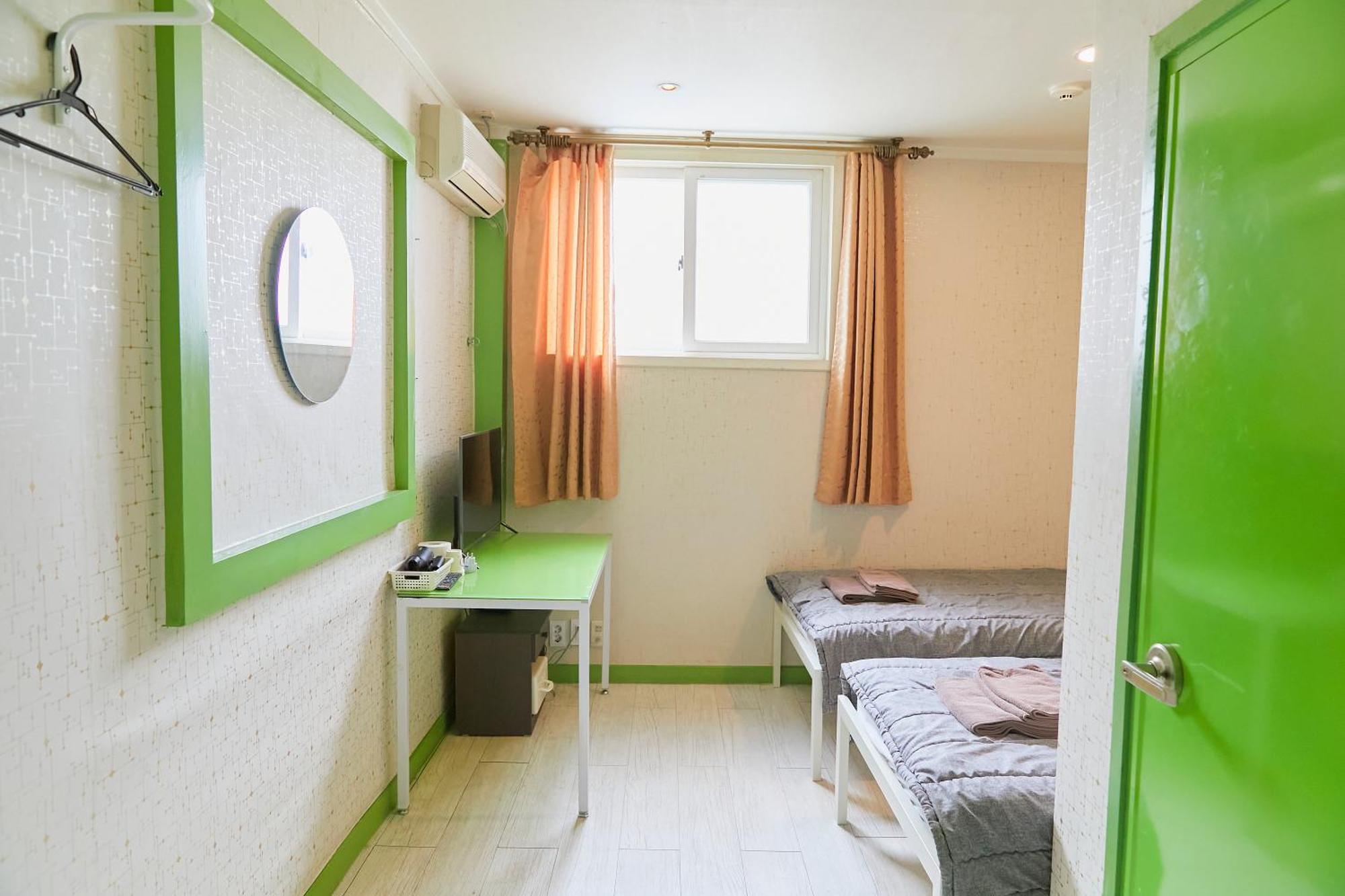 Travelers A Korea Hostel Seoul Exteriör bild